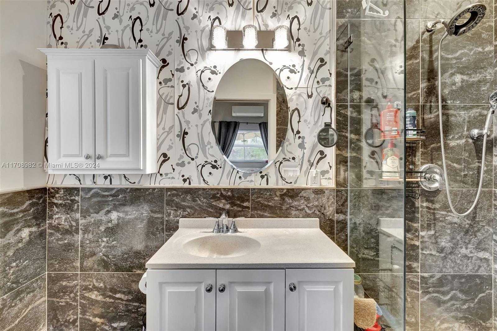 Small Image of 536 NORTH CORTEZ DR, Margate Number 18