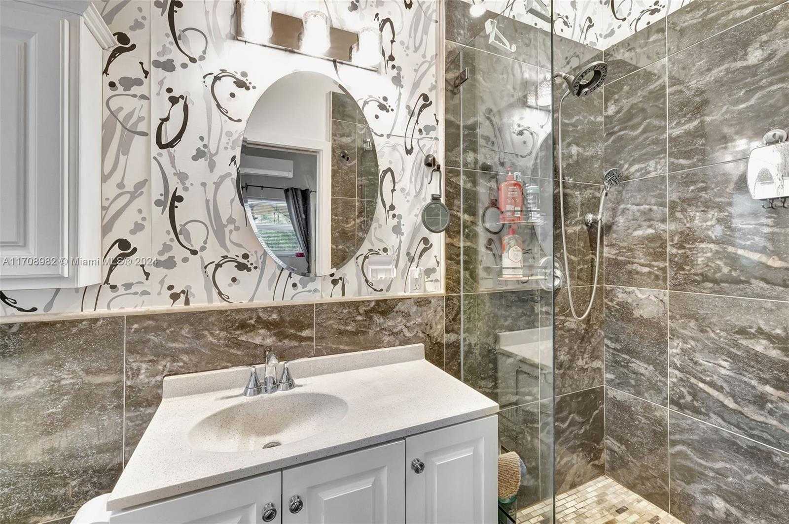 Small Image of 536 NORTH CORTEZ DR, Margate Number 19