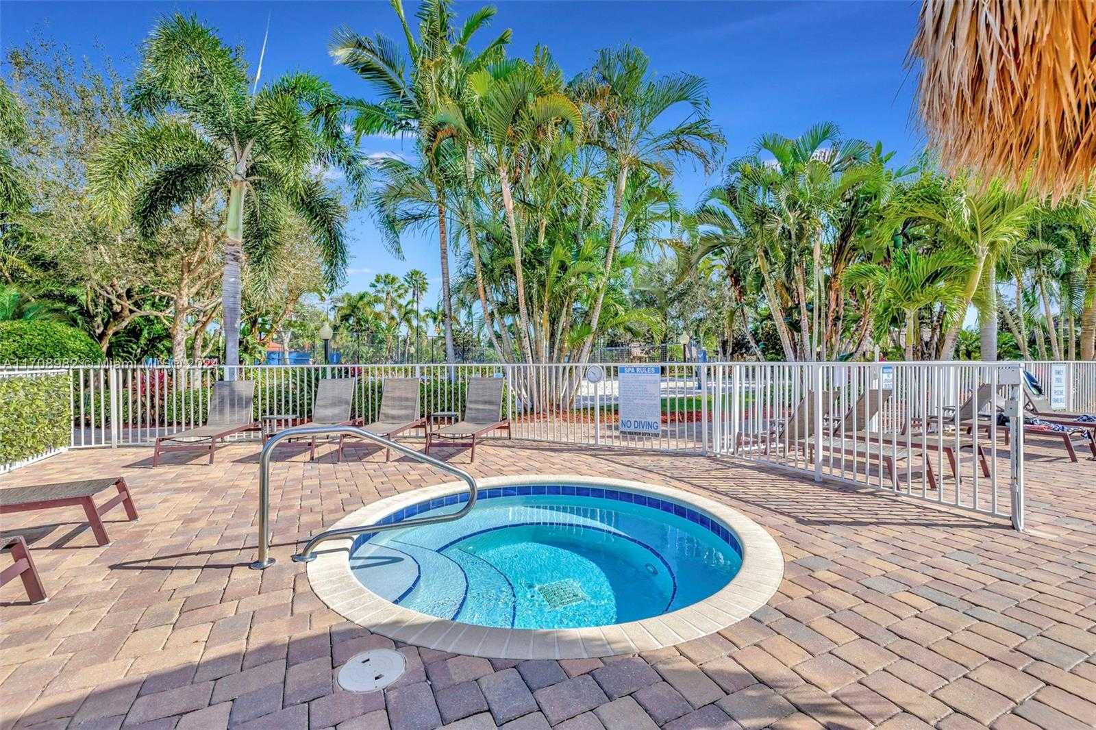 Small Image of 536 NORTH CORTEZ DR, Margate Number 27
