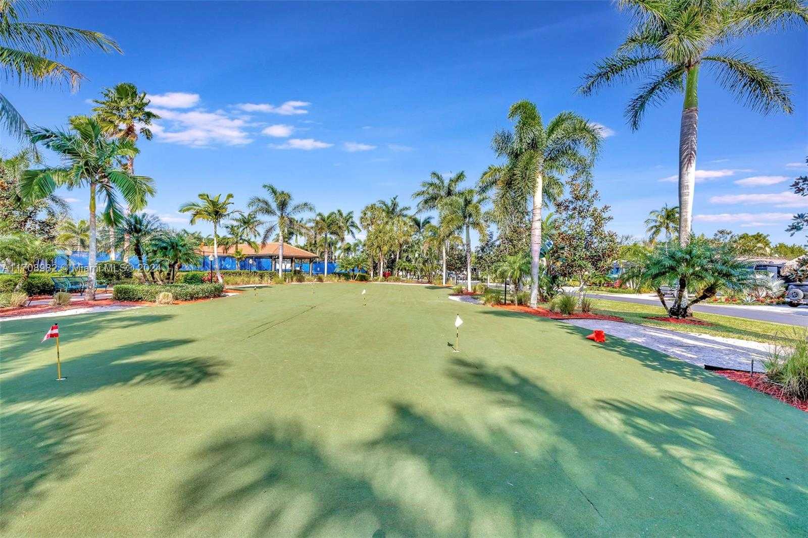 Small Image of 536 NORTH CORTEZ DR, Margate Number 29