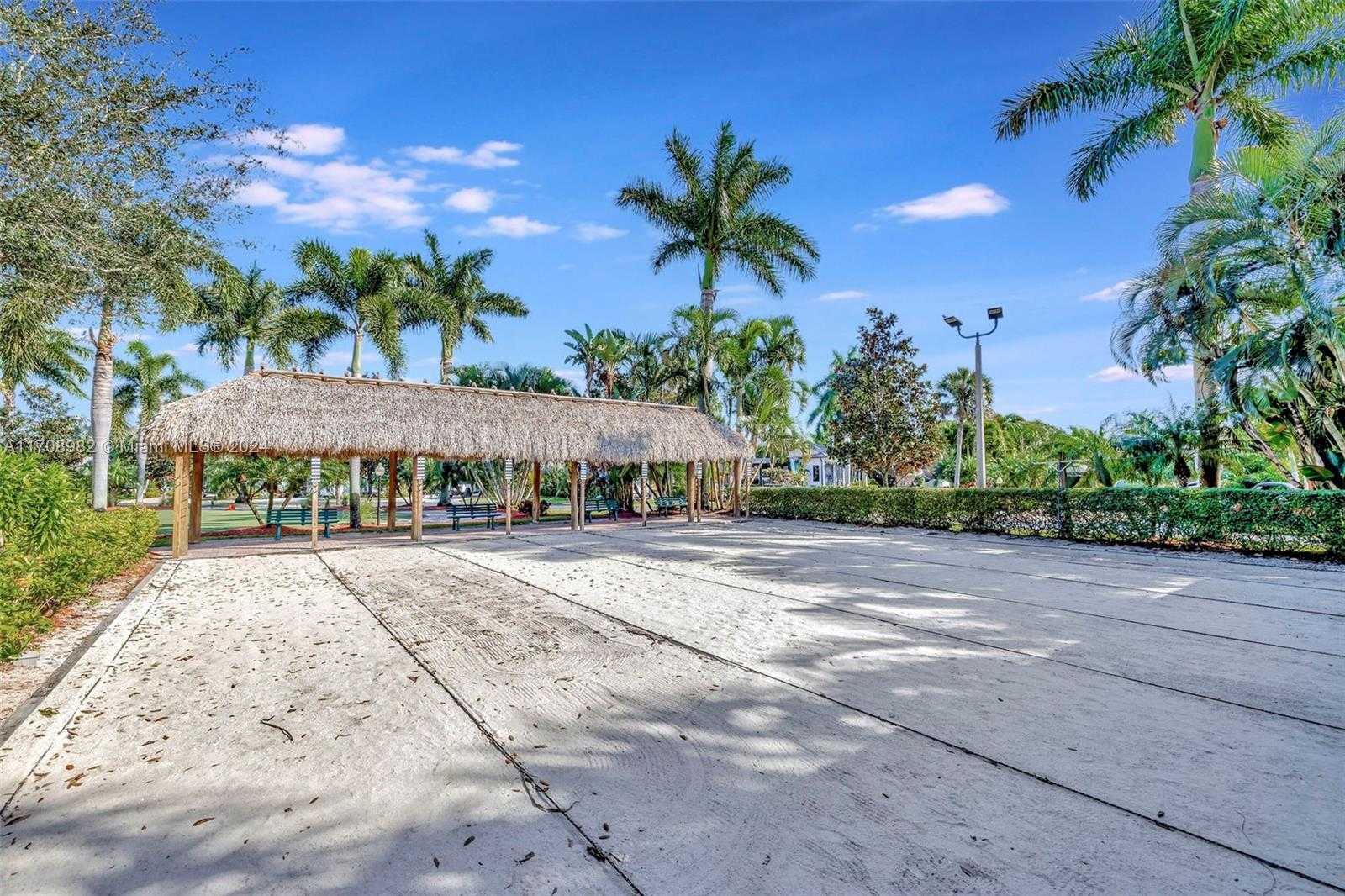 Small Image of 536 NORTH CORTEZ DR, Margate Number 33