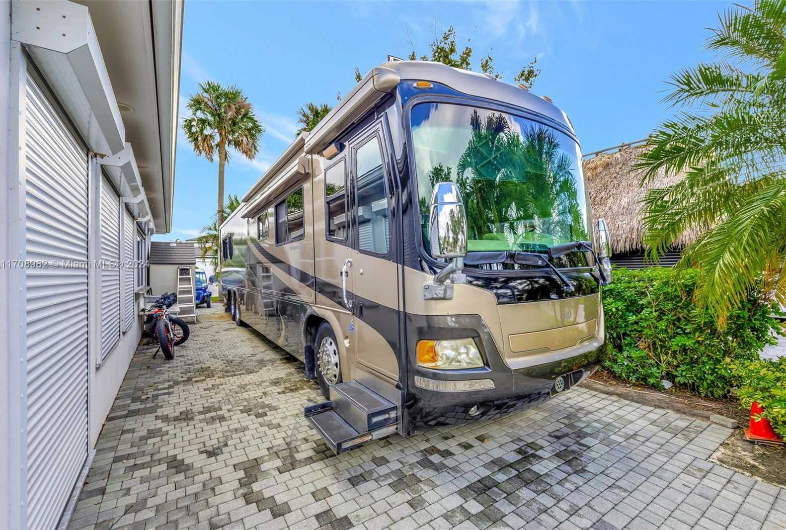 Small Image of 536 NORTH CORTEZ DR, Margate Number 5