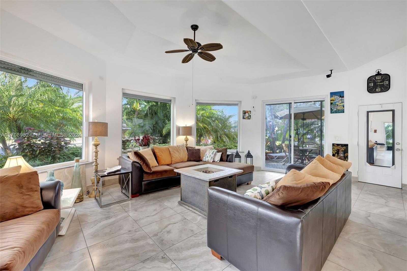 Small Image of 536 NORTH CORTEZ DR, Margate Number 9
