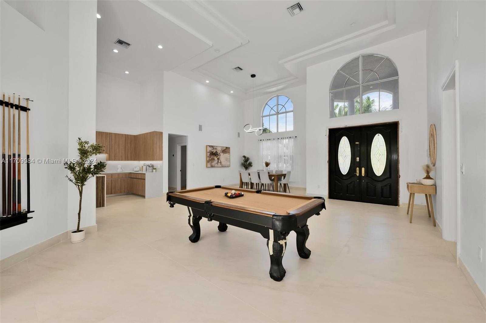 Small Image of 2940 NORTH EAST 164TH ST, North Miami Beach Number 17
