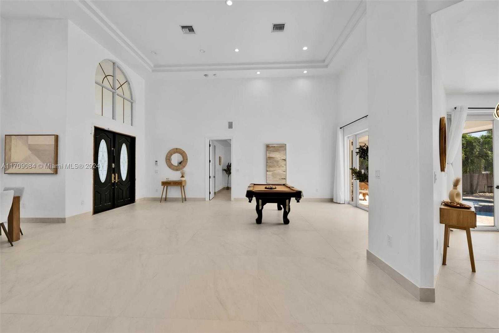 Small Image of 2940 NORTH EAST 164TH ST, North Miami Beach Number 19