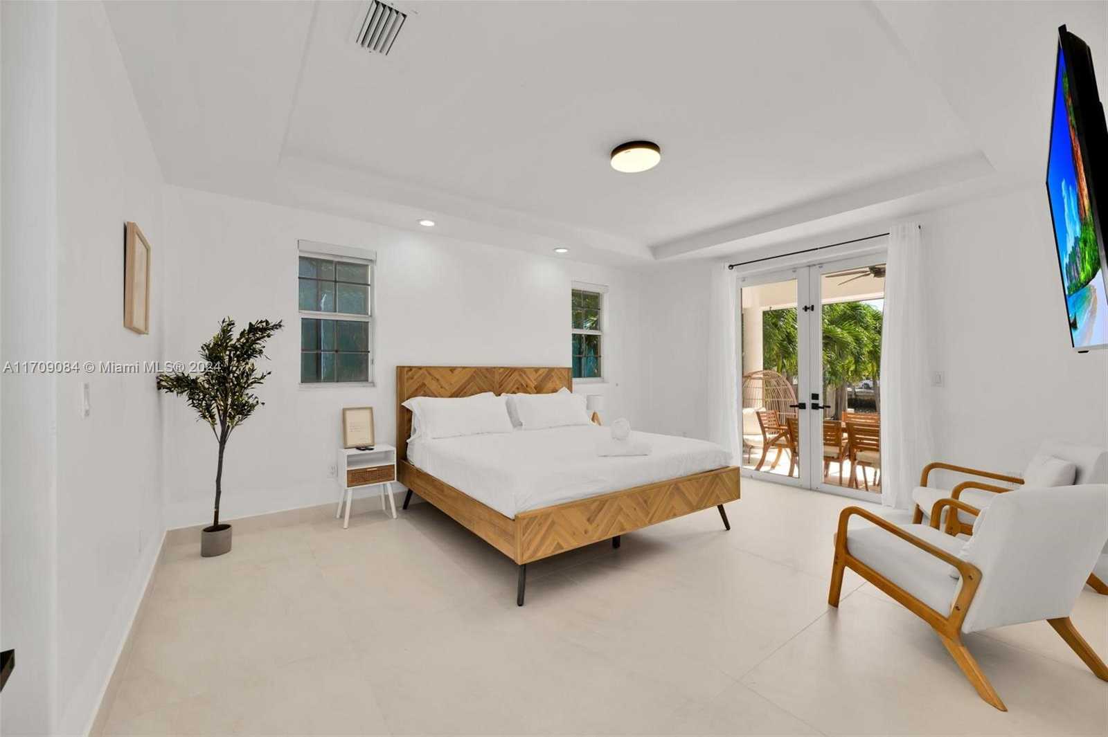 Small Image of 2940 NORTH EAST 164TH ST, North Miami Beach Number 20