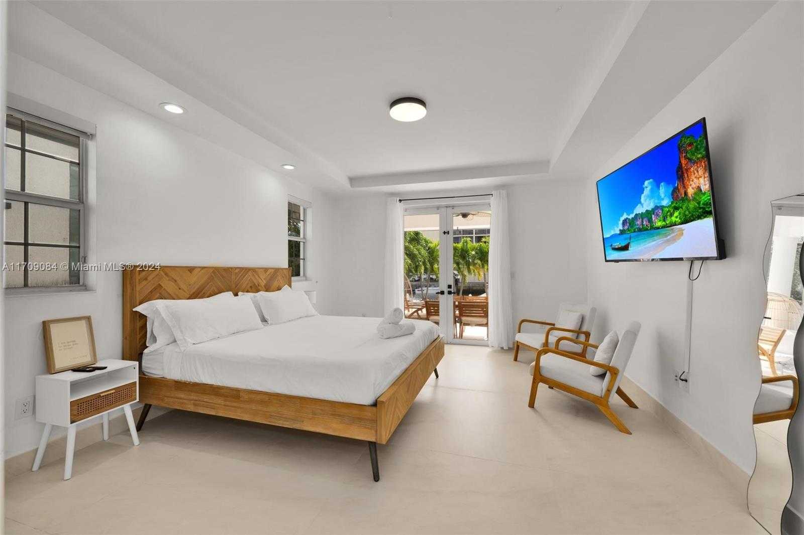 Small Image of 2940 NORTH EAST 164TH ST, North Miami Beach Number 21