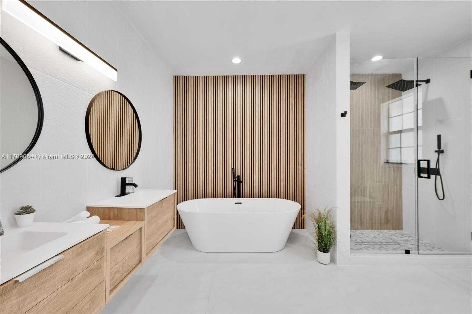 Small Image of 2940 NORTH EAST 164TH ST, North Miami Beach Number 24