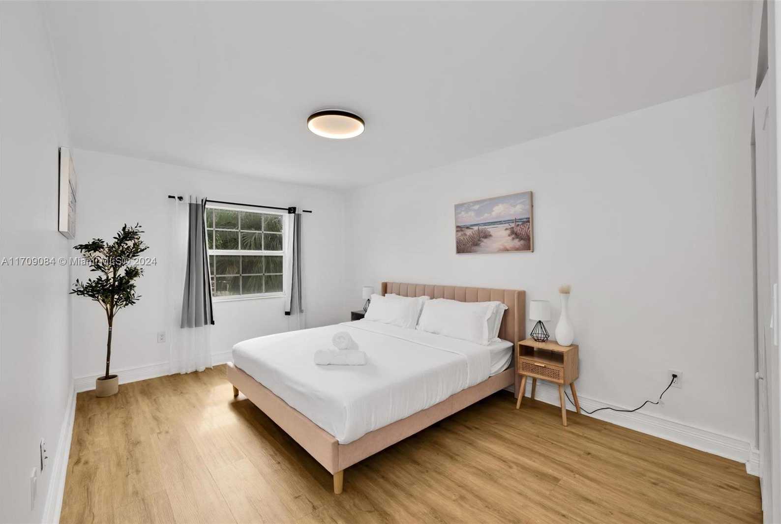 Small Image of 2940 NORTH EAST 164TH ST, North Miami Beach Number 29