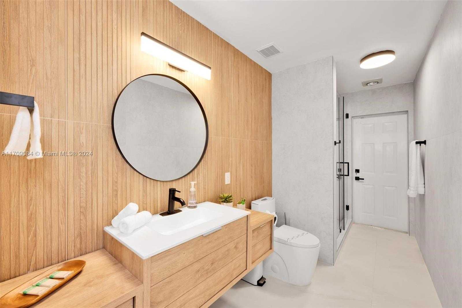 Small Image of 2940 NORTH EAST 164TH ST, North Miami Beach Number 30