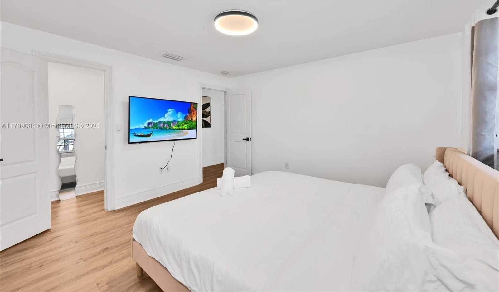 Small Image of 2940 NORTH EAST 164TH ST, North Miami Beach Number 34