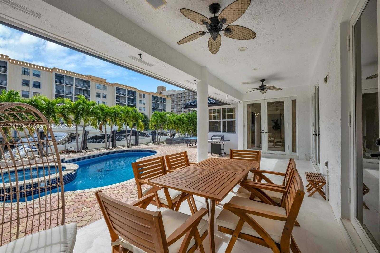 Small Image of 2940 NORTH EAST 164TH ST, North Miami Beach Number 40