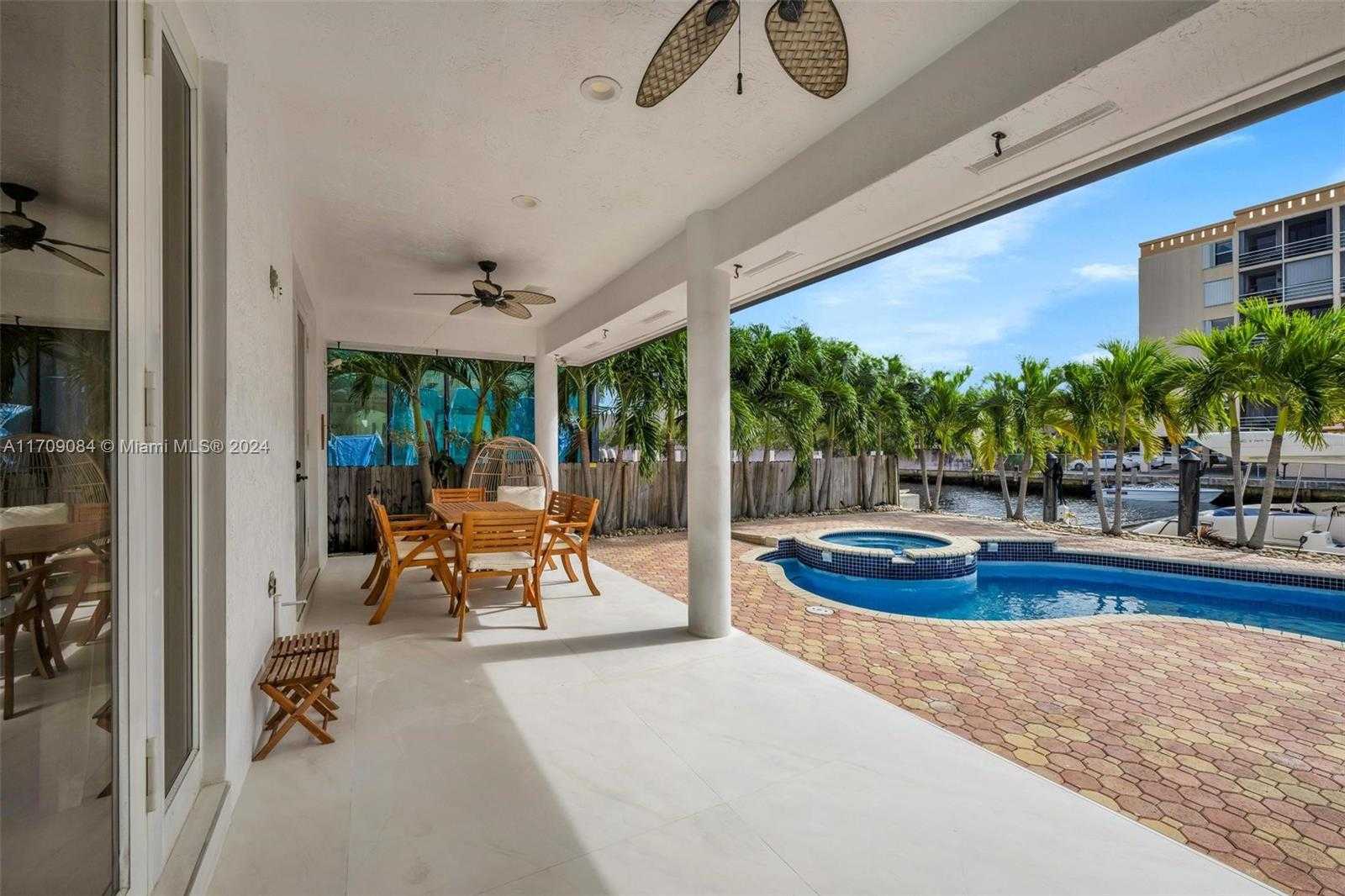 Small Image of 2940 NORTH EAST 164TH ST, North Miami Beach Number 41
