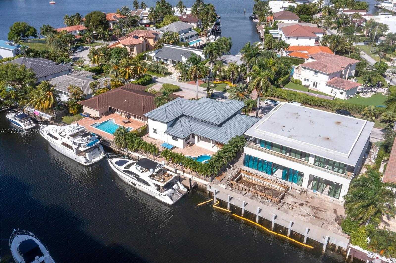 Small Image of 2940 NORTH EAST 164TH ST, North Miami Beach Number 48