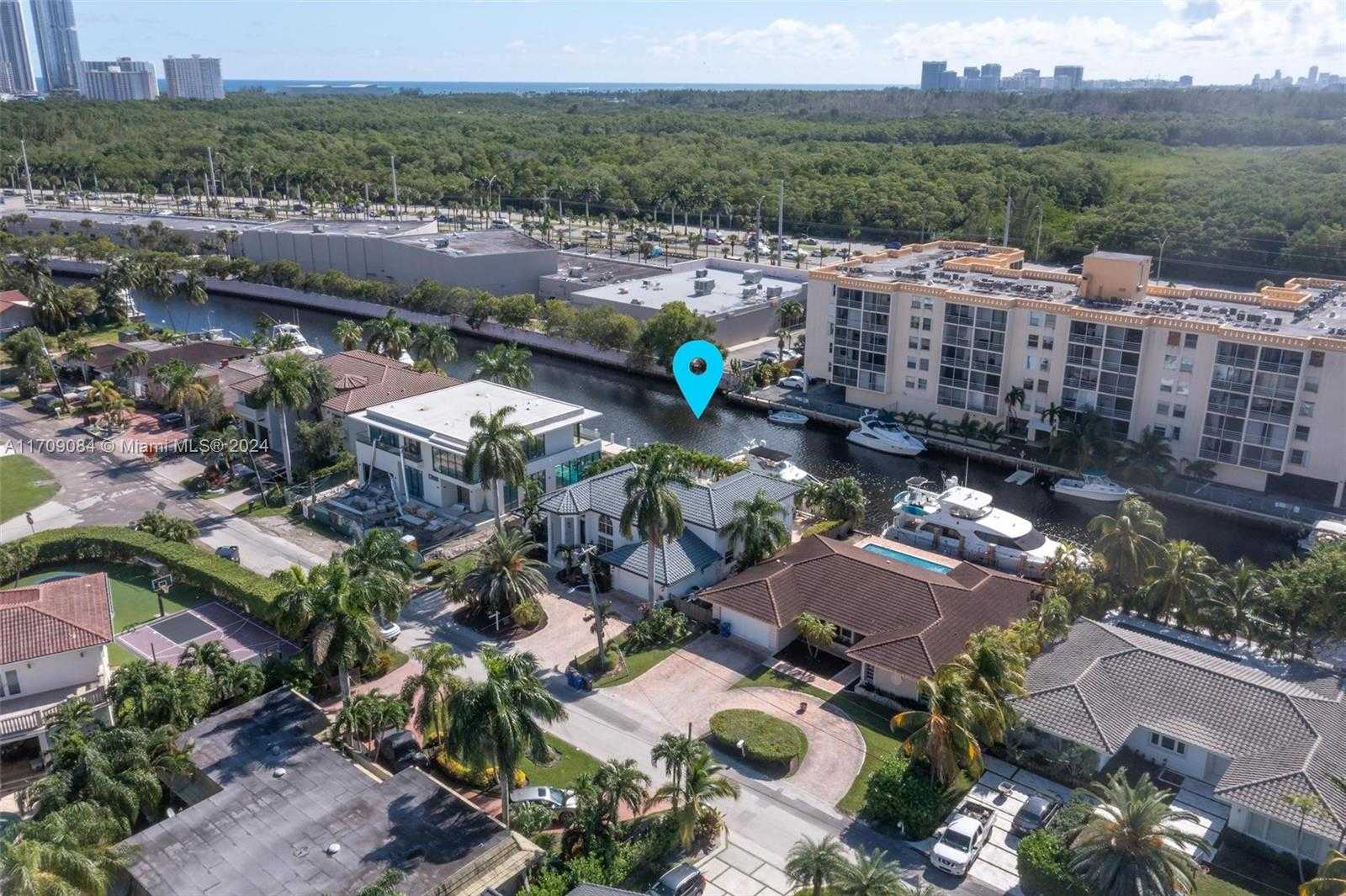 Small Image of 2940 NORTH EAST 164TH ST, North Miami Beach Number 50