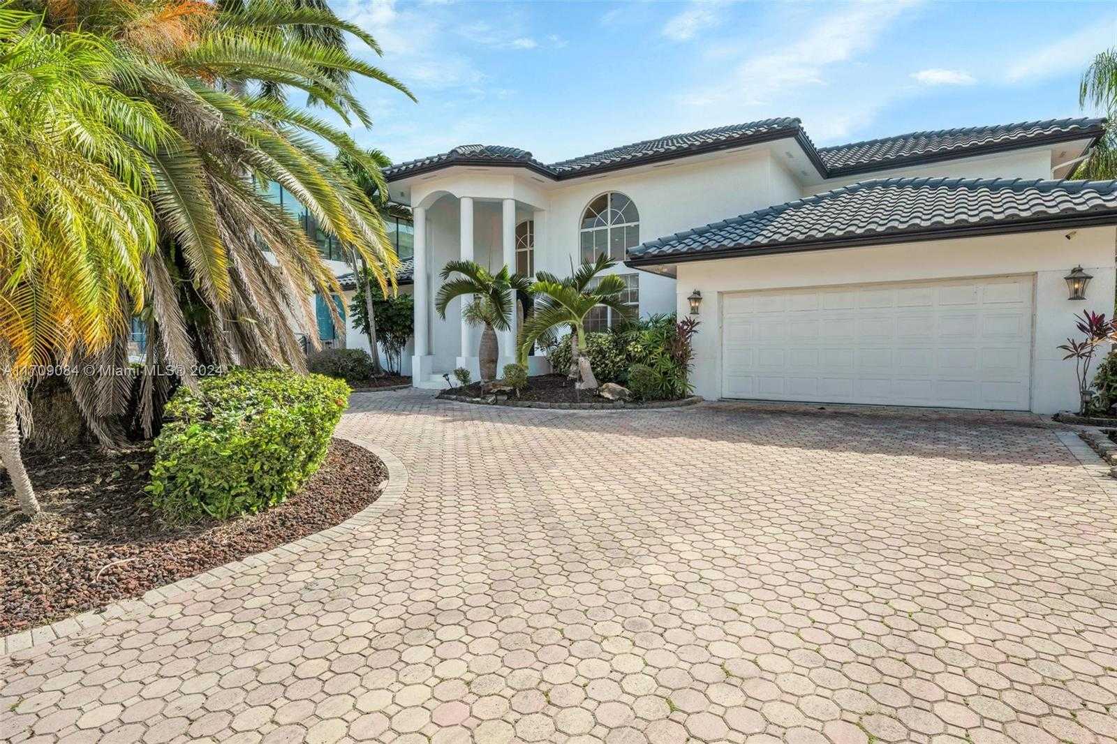 Small Image of 2940 NORTH EAST 164TH ST, North Miami Beach Number 55