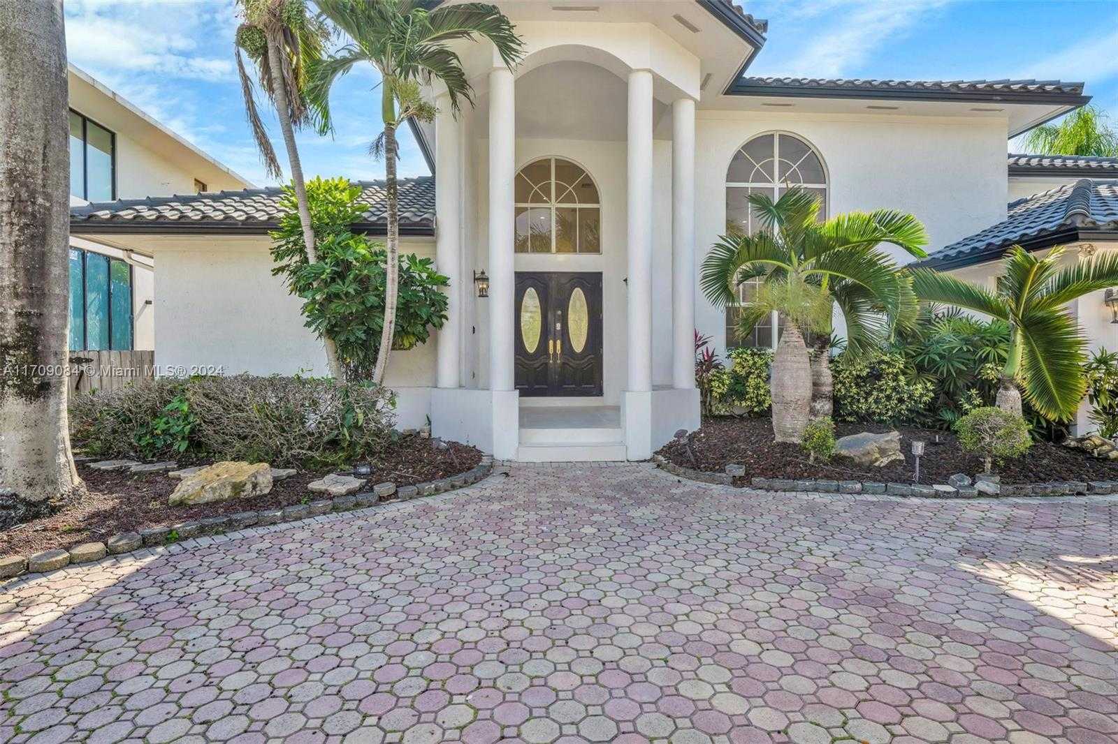 Small Image of 2940 NORTH EAST 164TH ST, North Miami Beach Number 57
