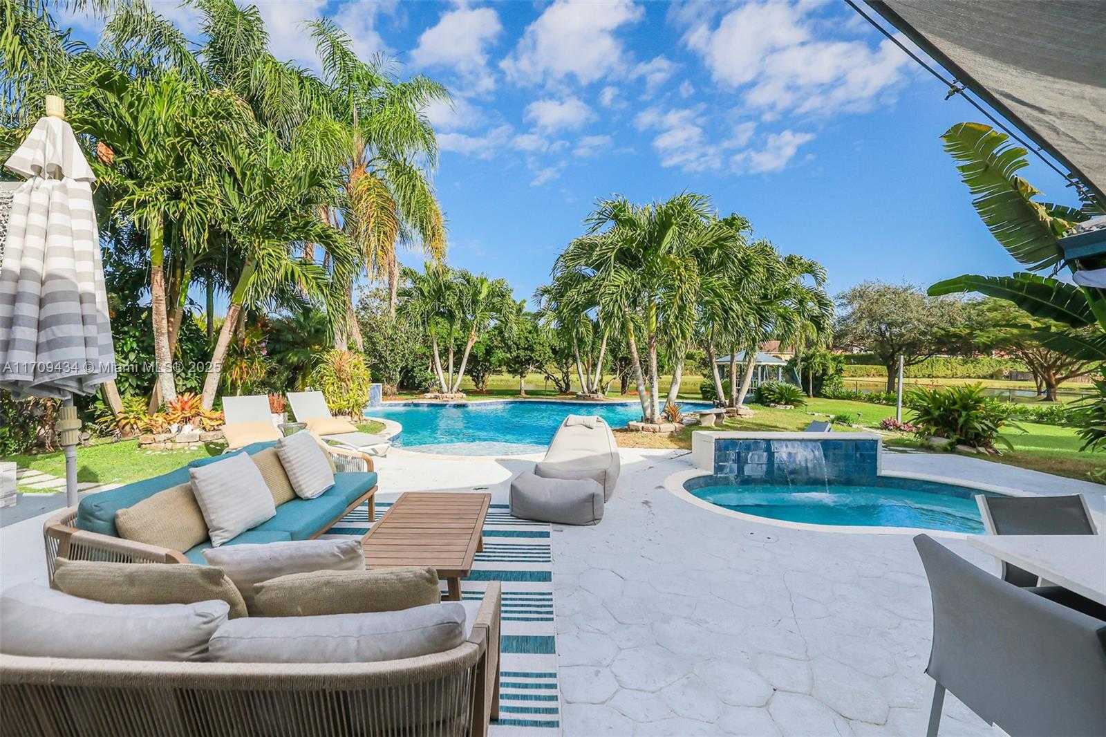 Small Image of 12555 SOUTH WEST 34TH PL, Davie Number 13