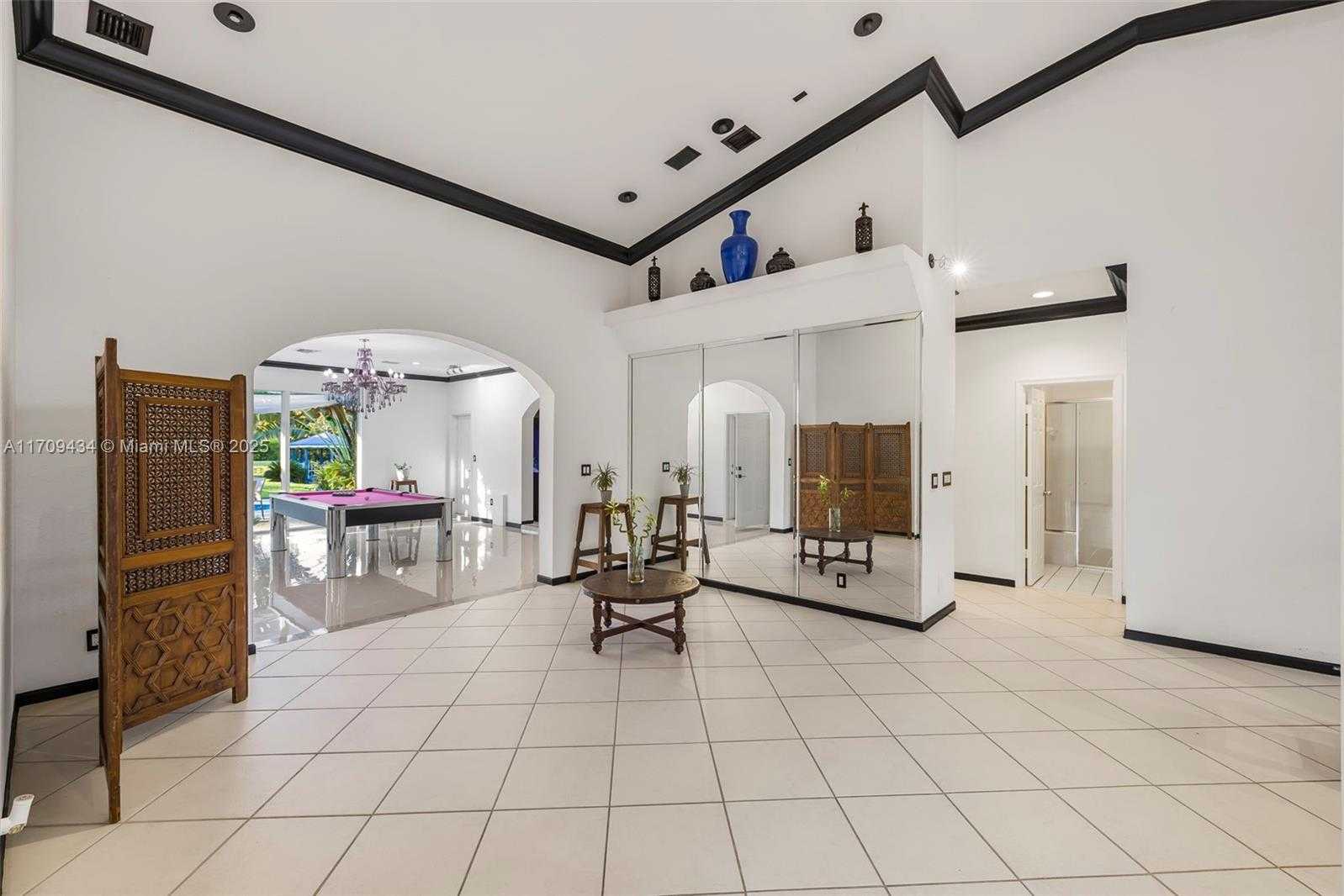 Small Image of 12555 SOUTH WEST 34TH PL, Davie Number 21