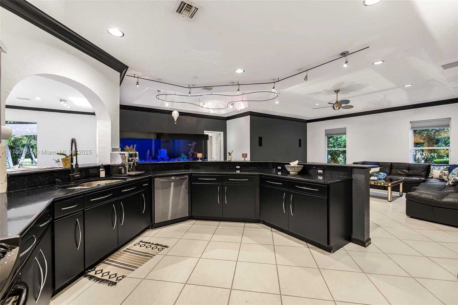 Small Image of 12555 SOUTH WEST 34TH PL, Davie Number 27