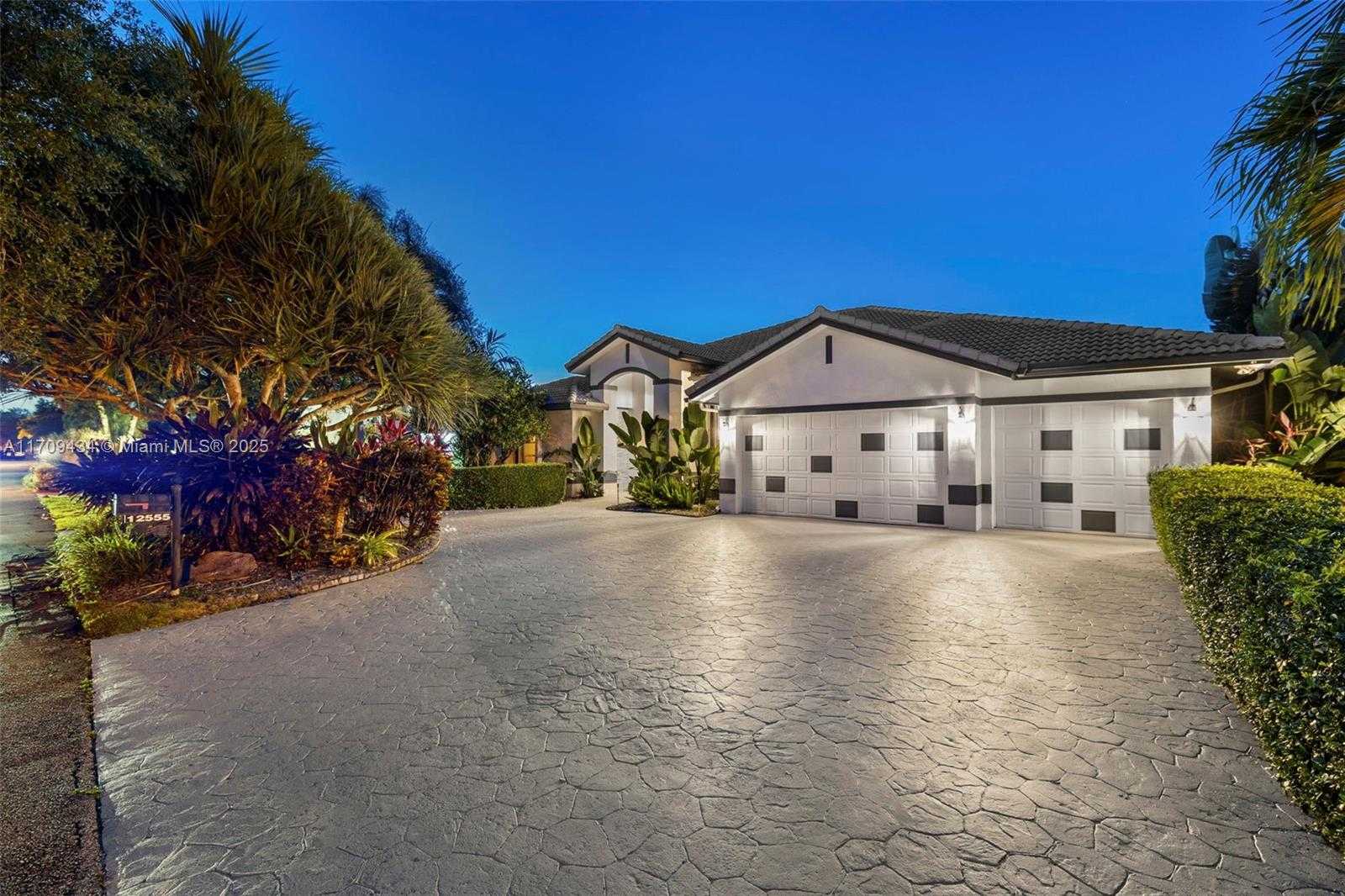 Small Image of 12555 SOUTH WEST 34TH PL, Davie Number 3