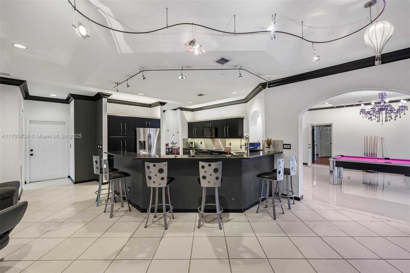 Small Image of 12555 SOUTH WEST 34TH PL, Davie Number 33