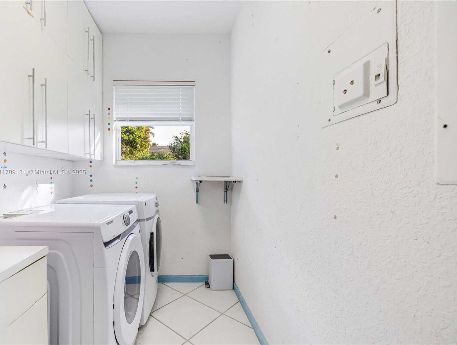 Small Image of 12555 SOUTH WEST 34TH PL, Davie Number 42