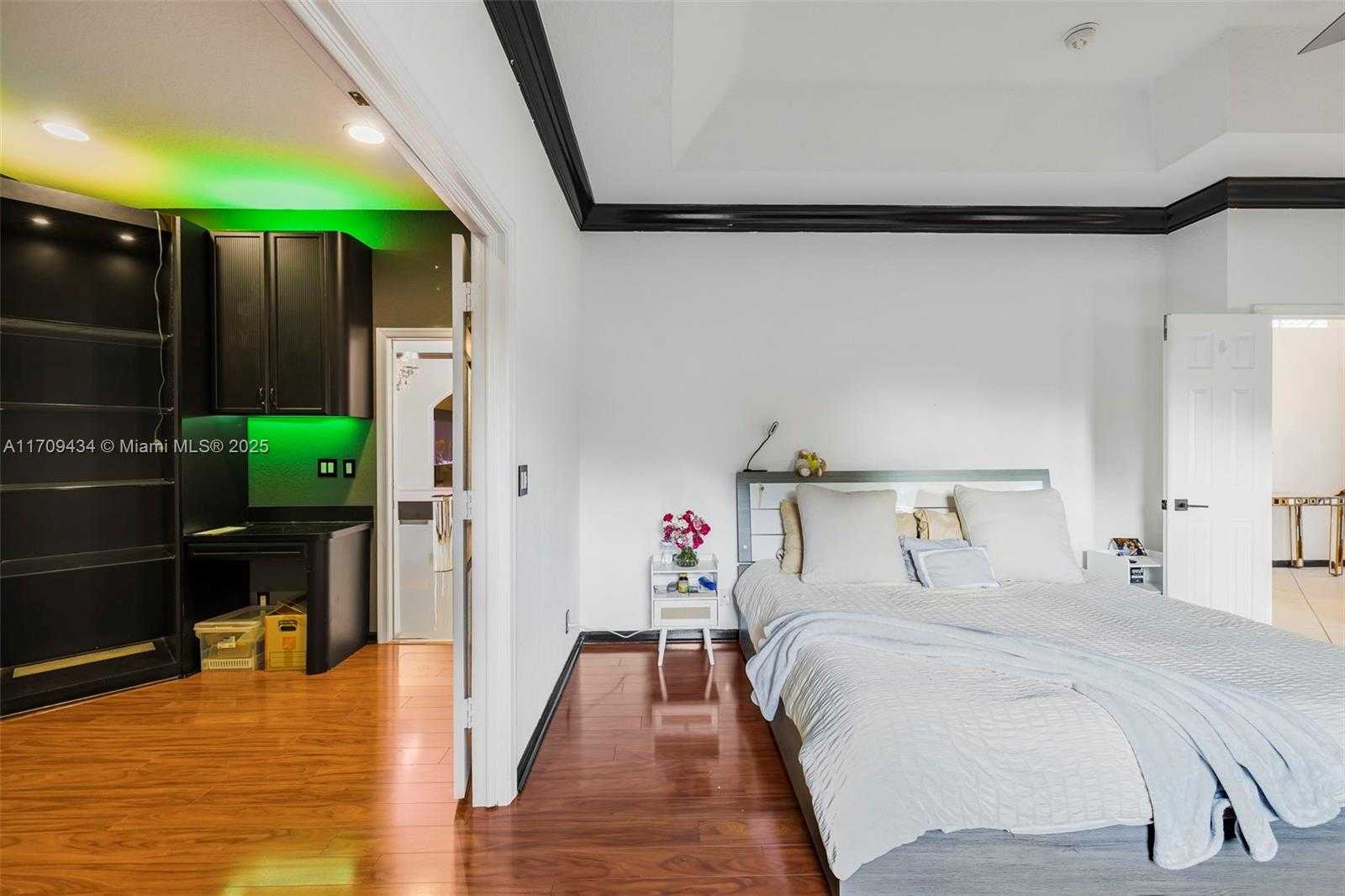Small Image of 12555 SOUTH WEST 34TH PL, Davie Number 46