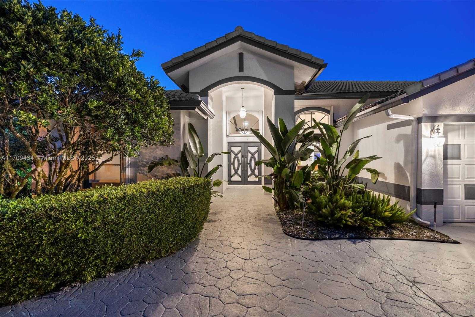 Small Image of 12555 SOUTH WEST 34TH PL, Davie Number 5