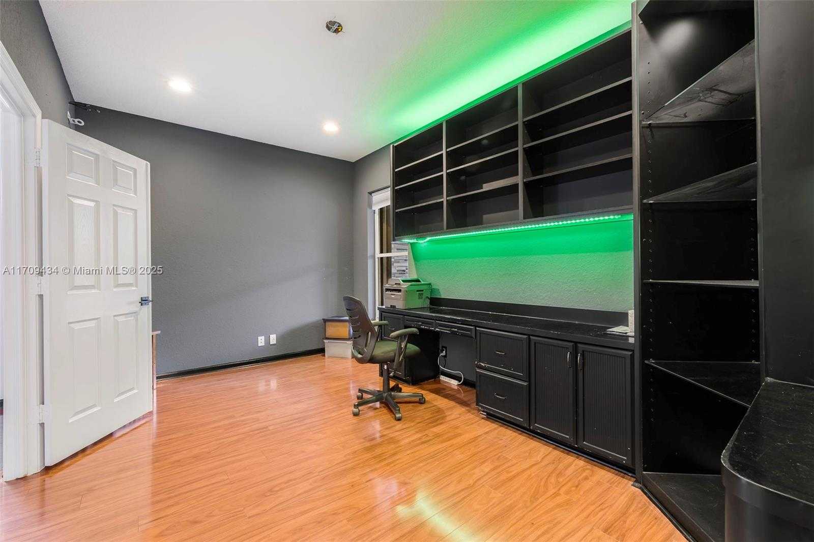 Small Image of 12555 SOUTH WEST 34TH PL, Davie Number 52