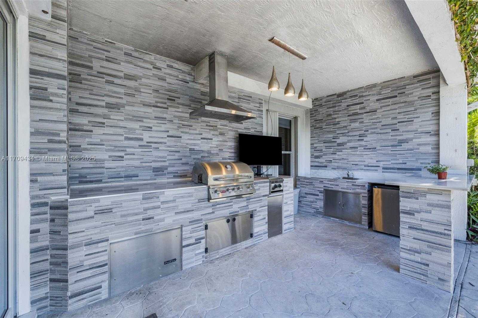 Small Image of 12555 SOUTH WEST 34TH PL, Davie Number 58