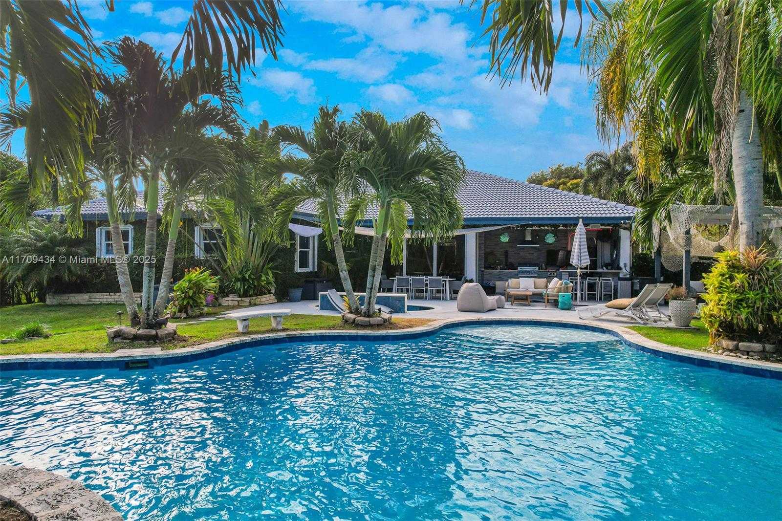 Small Image of 12555 SOUTH WEST 34TH PL, Davie Number 60