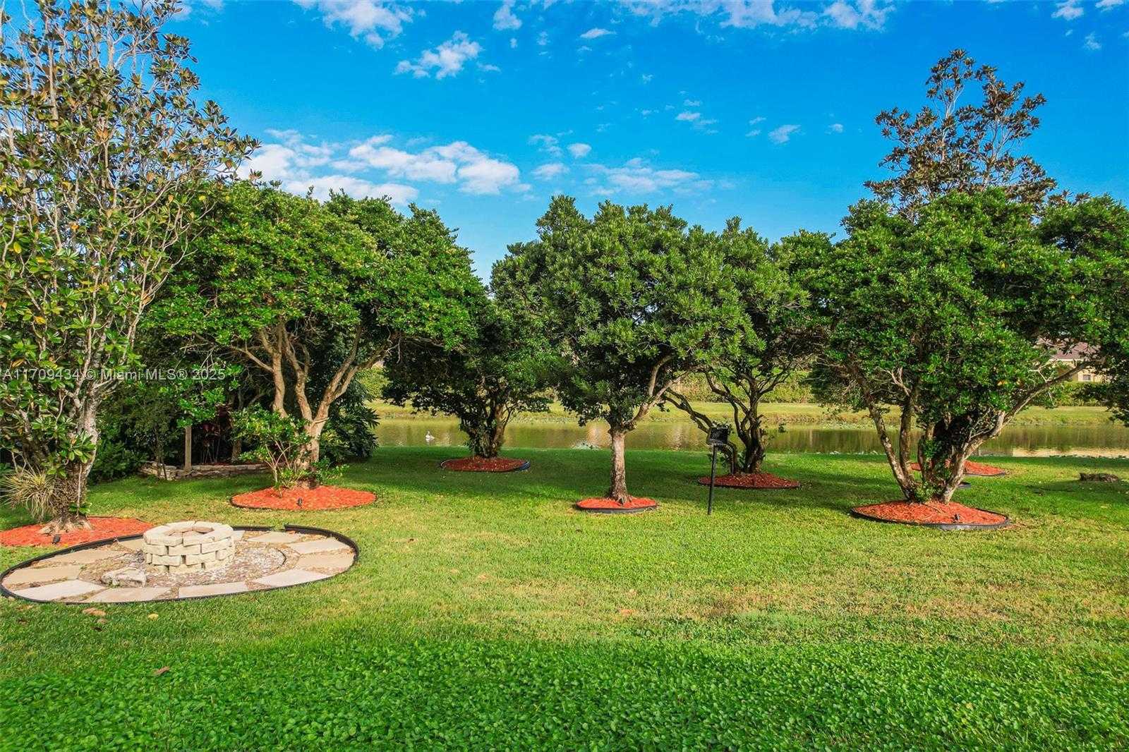 Small Image of 12555 SOUTH WEST 34TH PL, Davie Number 61