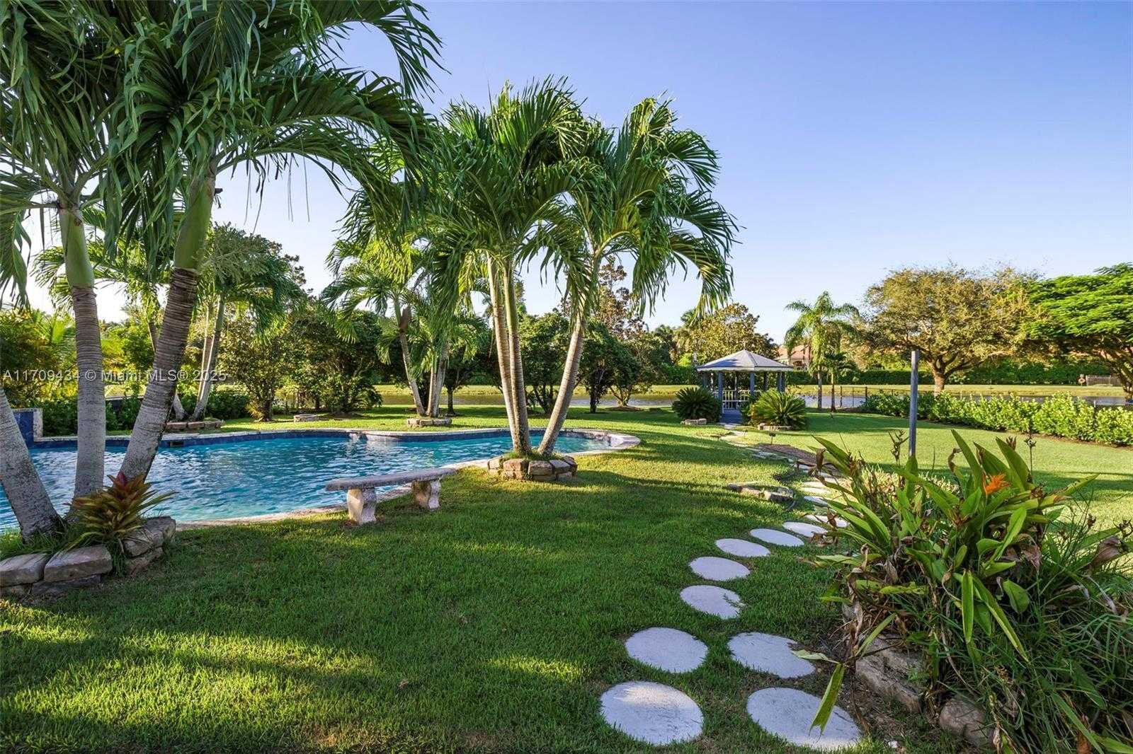 Small Image of 12555 SOUTH WEST 34TH PL, Davie Number 72