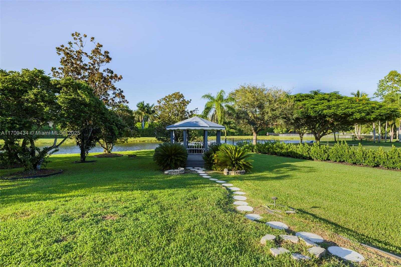 Small Image of 12555 SOUTH WEST 34TH PL, Davie Number 73