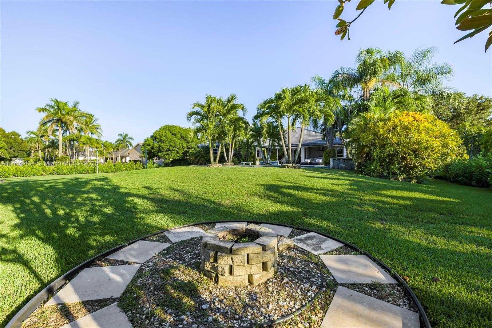 Small Image of 12555 SOUTH WEST 34TH PL, Davie Number 77