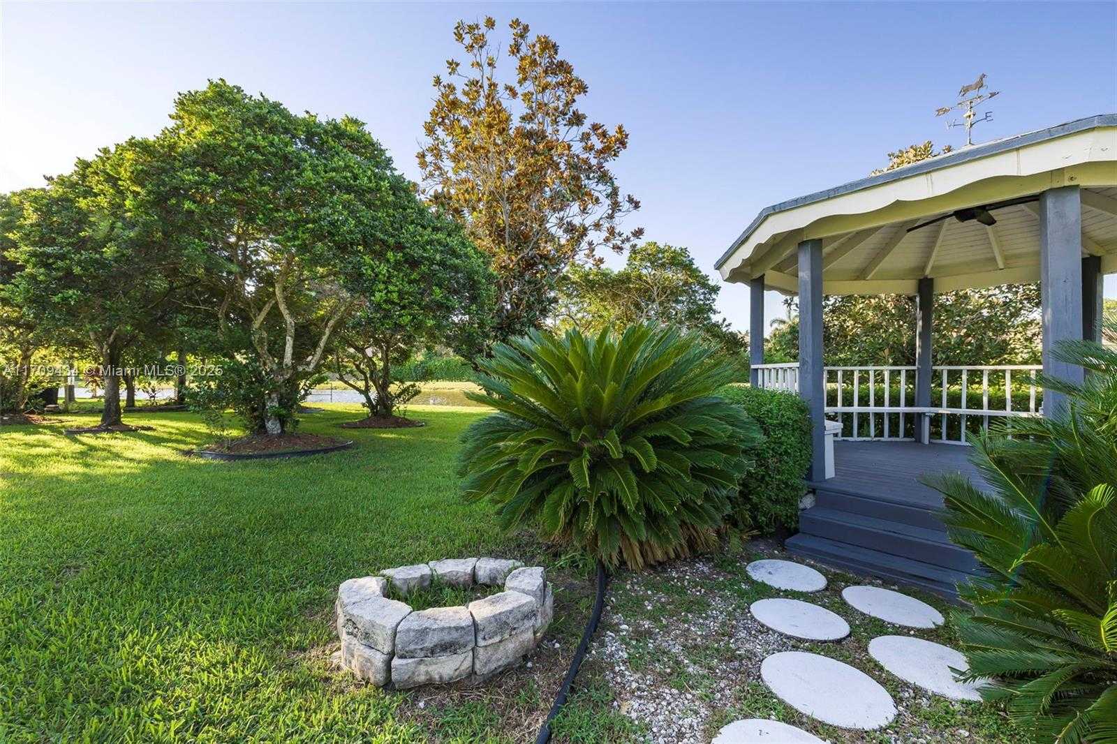 Small Image of 12555 SOUTH WEST 34TH PL, Davie Number 78