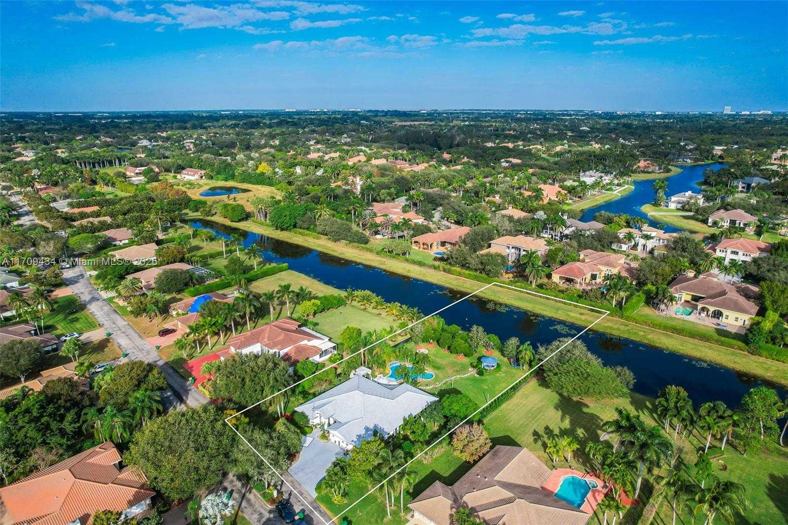 Small Image of 12555 SOUTH WEST 34TH PL, Davie Number 88