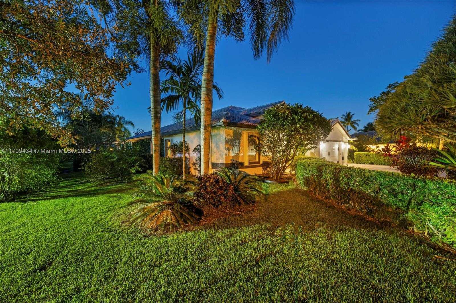 Small Image of 12555 SOUTH WEST 34TH PL, Davie Number 9