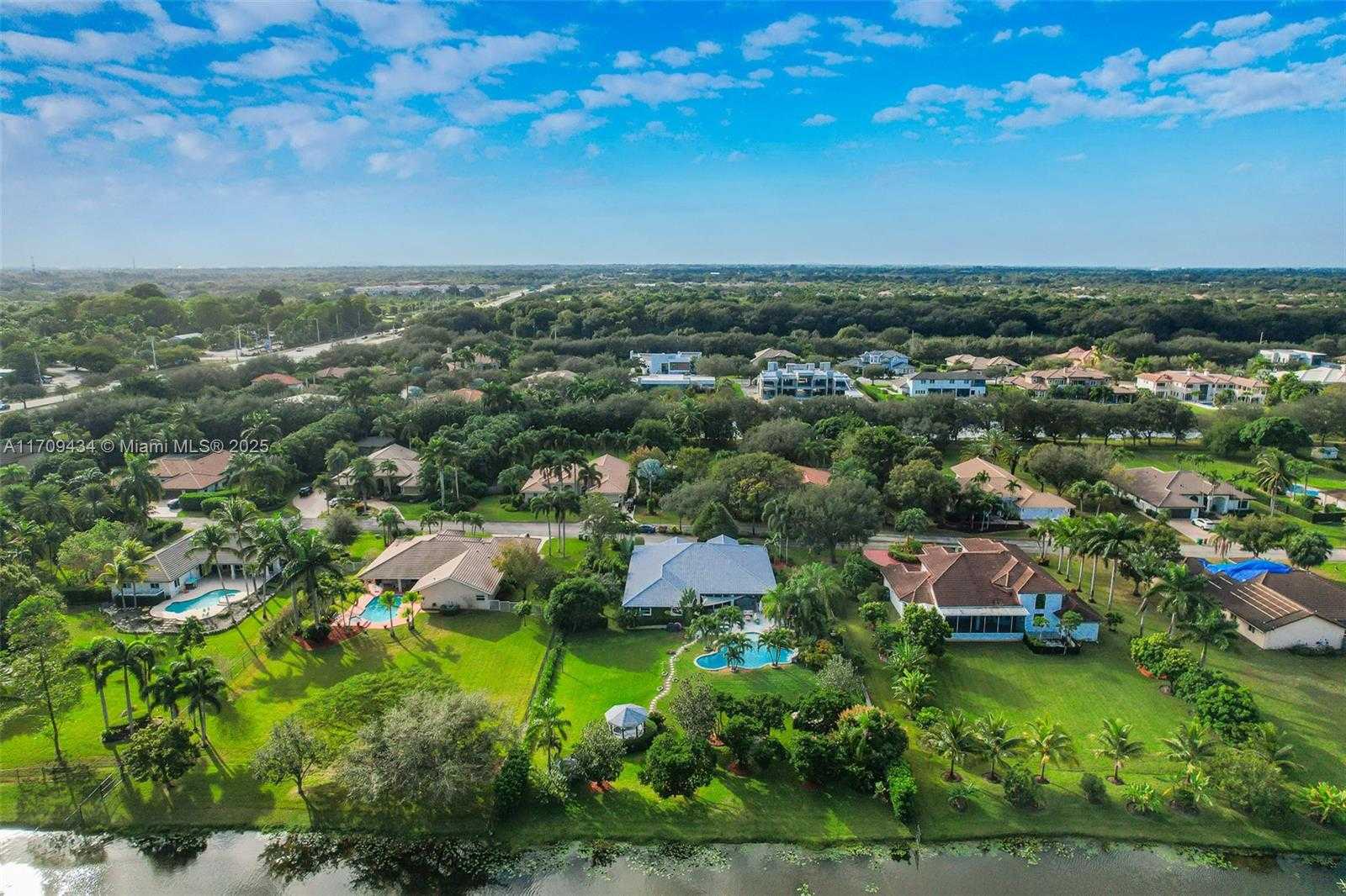 Small Image of 12555 SOUTH WEST 34TH PL, Davie Number 93