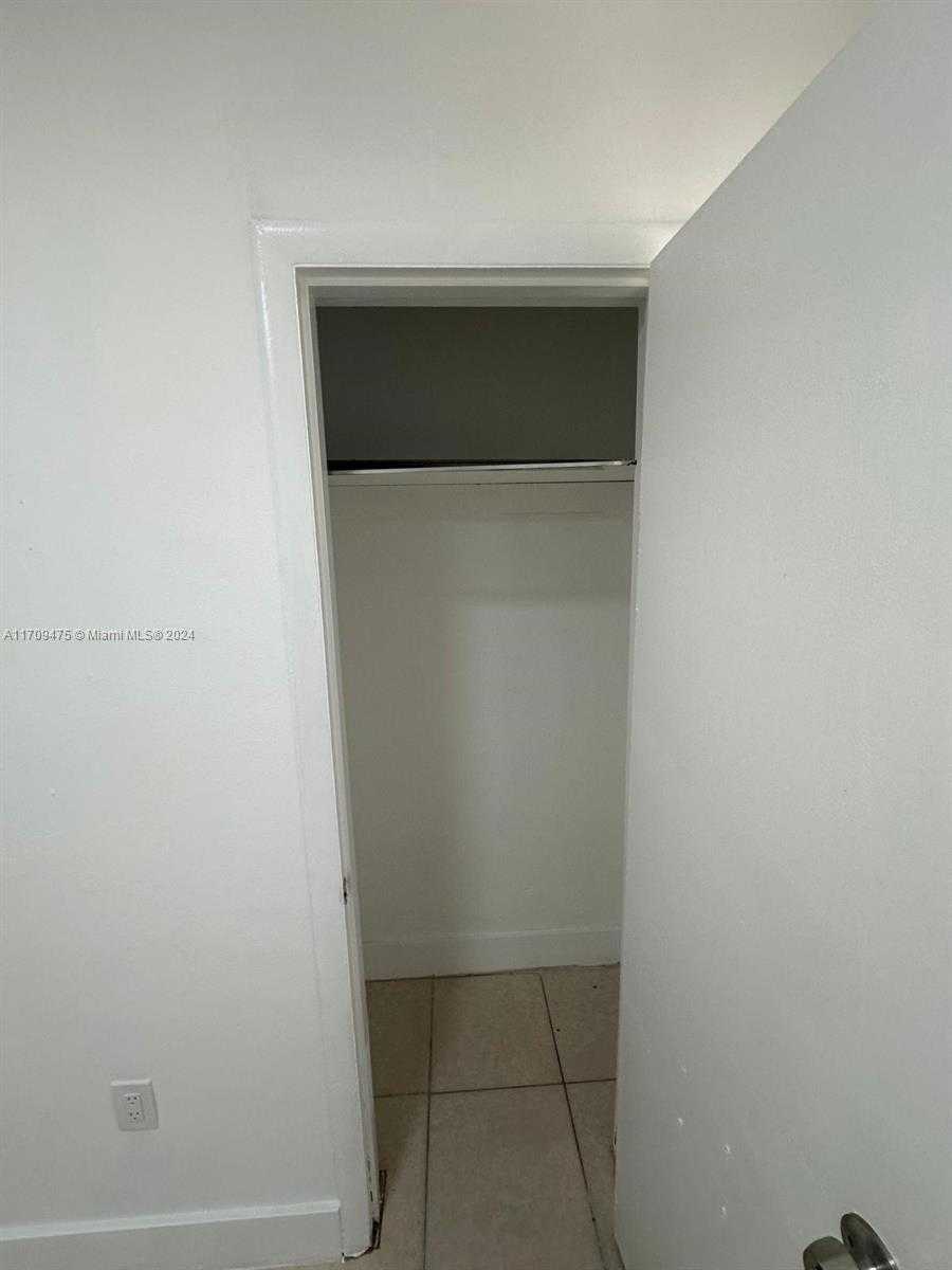 Imagen de Pequeño Objeto