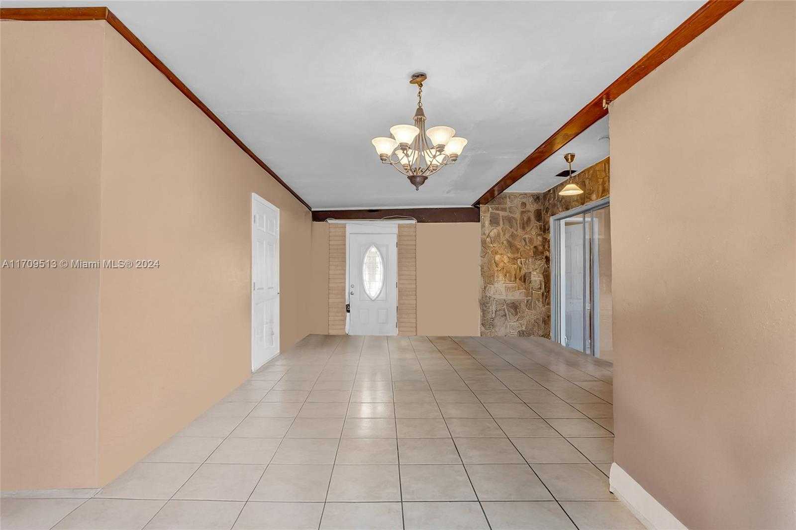 Small Image of 15411 NE 10th Ave, North Miami Beach, FL 33162, USA Number 9