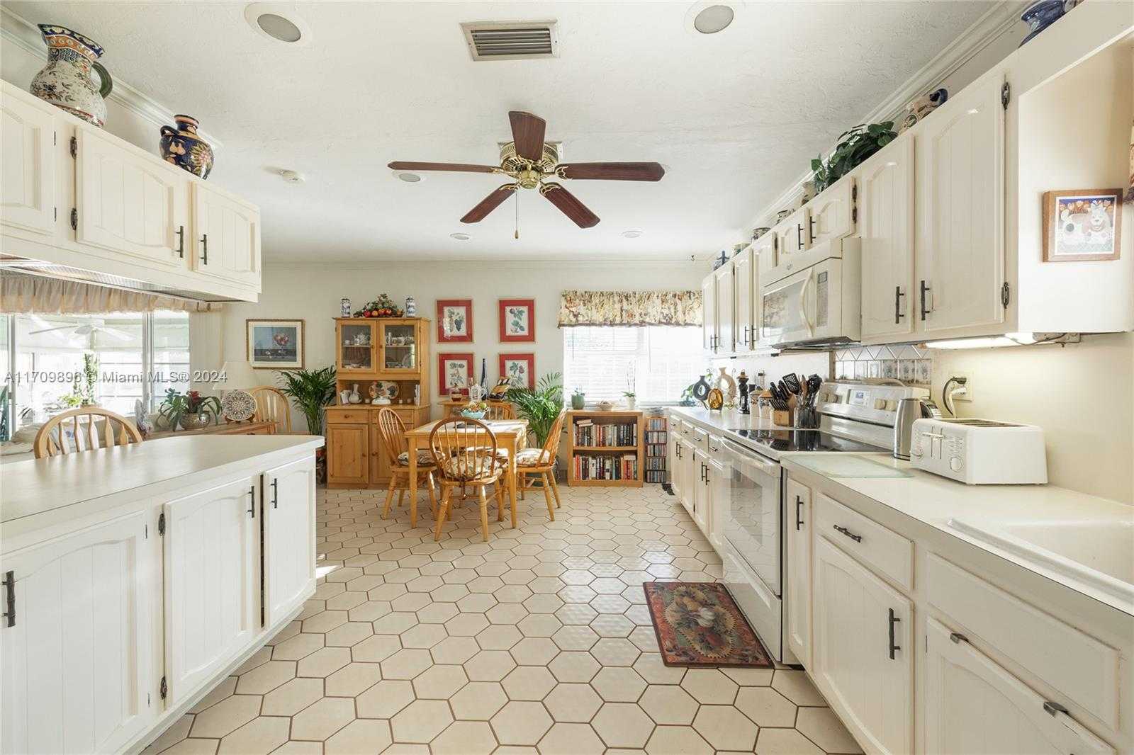 Small Image of 2316 BARBARA DR, Fort Lauderdale Number 14