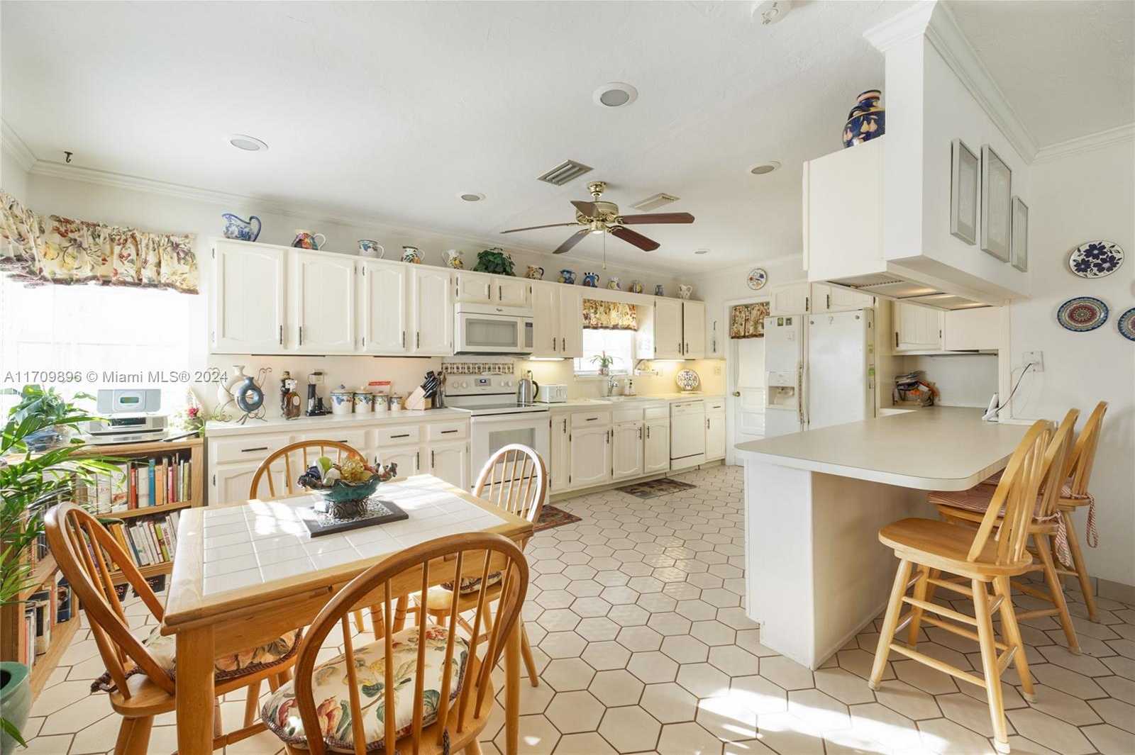 Small Image of 2316 BARBARA DR, Fort Lauderdale Number 15
