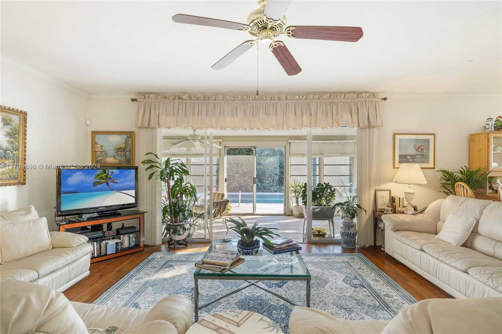Small Image of 2316 BARBARA DR, Fort Lauderdale Number 18