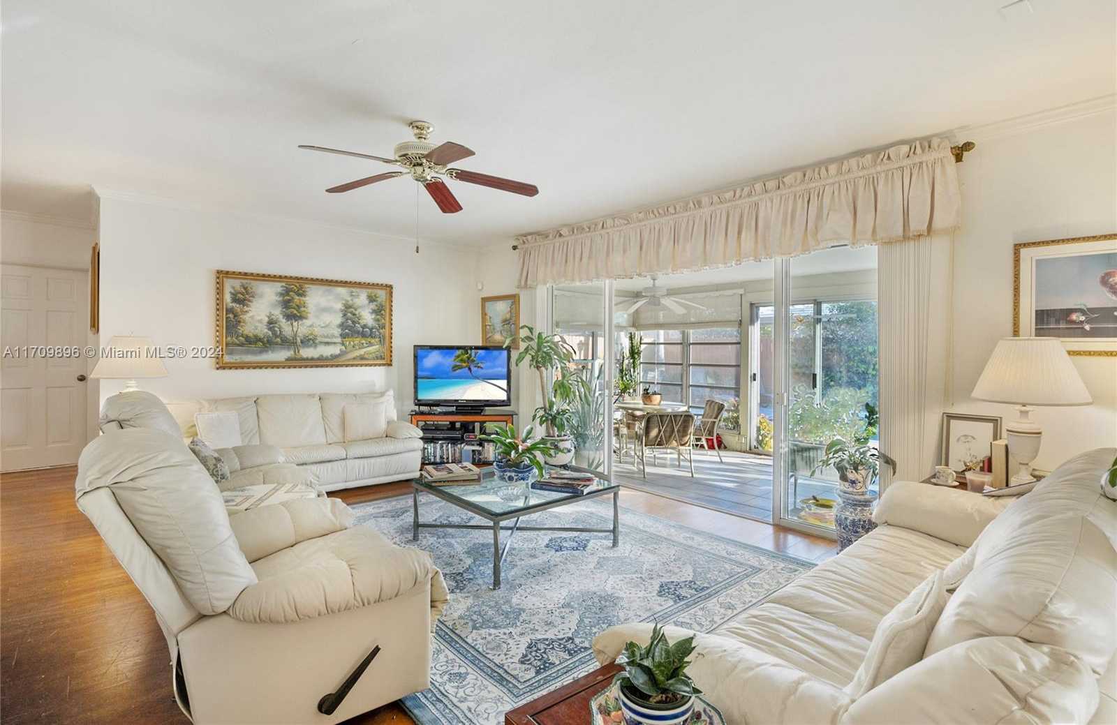 Small Image of 2316 BARBARA DR, Fort Lauderdale Number 19