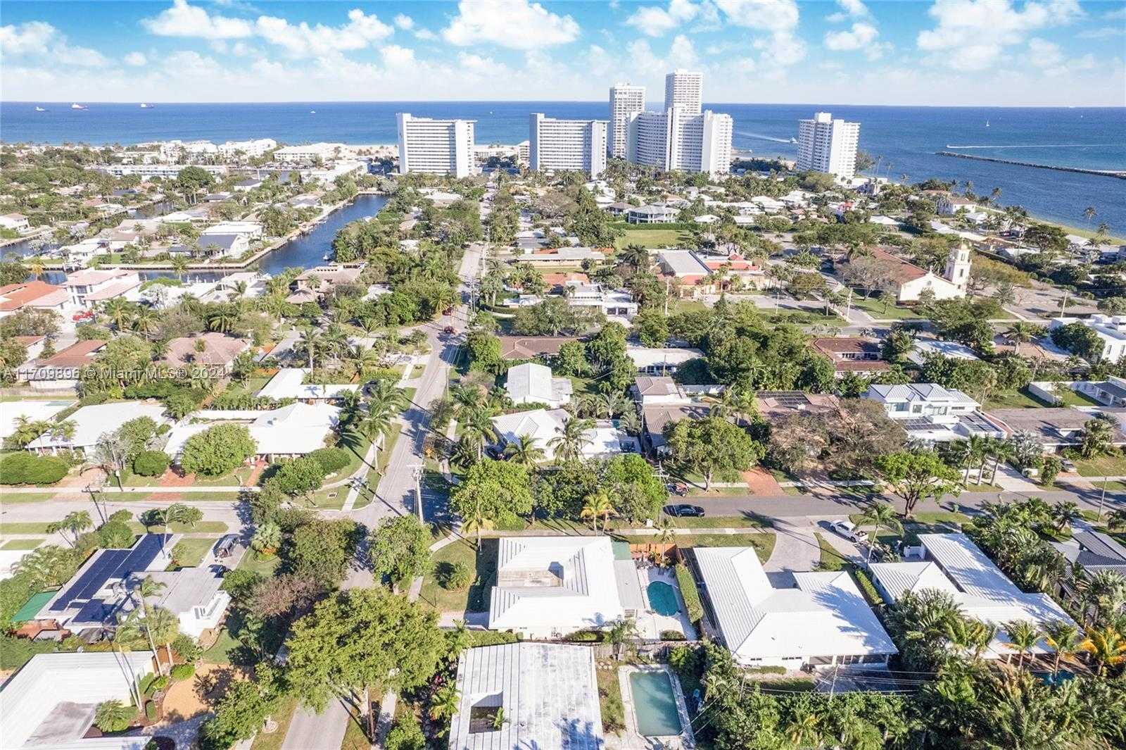 Small Image of 2316 BARBARA DR, Fort Lauderdale Number 2