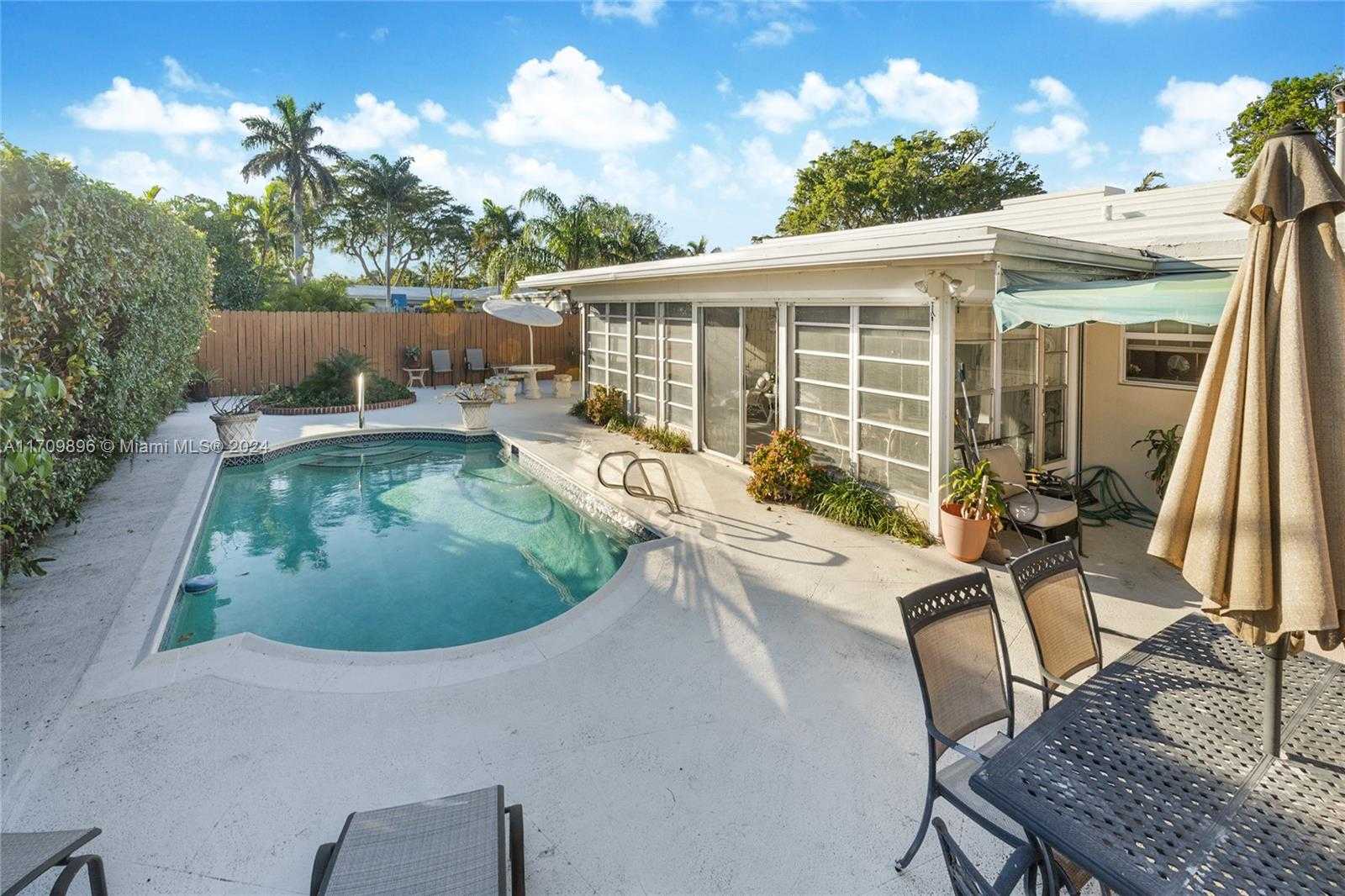 Small Image of 2316 BARBARA DR, Fort Lauderdale Number 24
