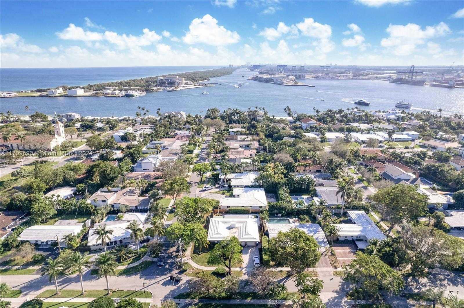 Small Image of 2316 BARBARA DR, Fort Lauderdale Number 3
