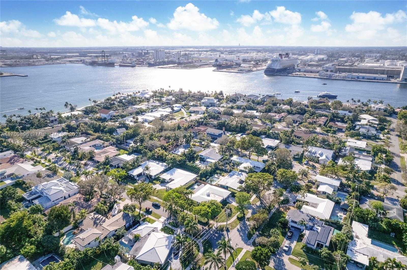 Small Image of 2316 BARBARA DR, Fort Lauderdale Number 4